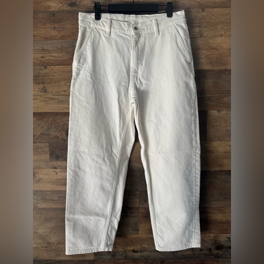 NWOT Uniqlo White Tapered Leg Mid Rise Jeans